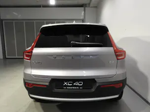 VOLVO XC40 2.0 B3 MH Core