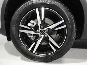 VOLVO XC40 2.0 B3 MH Core
