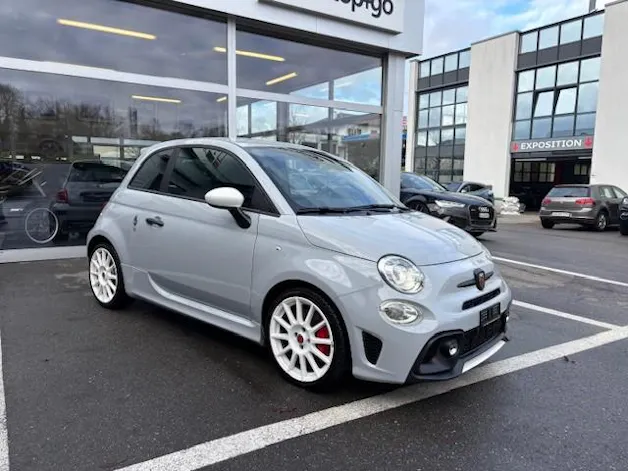Fiat 595 Abarth 1.4 T-Jet 180 Esseesse