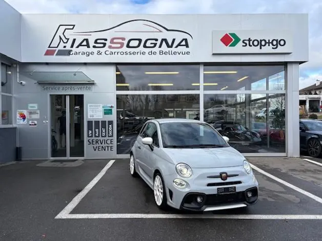 Fiat 595 Abarth 1.4 T-Jet 180 Esseesse