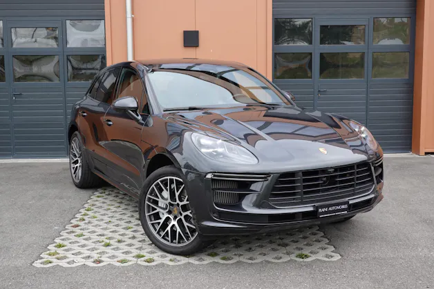 Porsche Macan Turbo PDK - "CH Auto * Pack Chrono * Sièges 18 Pos. * Caméra 360' * Echap. Sport"