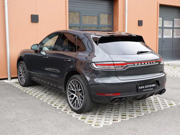 Porsche Macan Turbo PDK - "CH Auto * Pack Chrono * Sièges 18 Pos. * Caméra 360' * Echap. Sport"