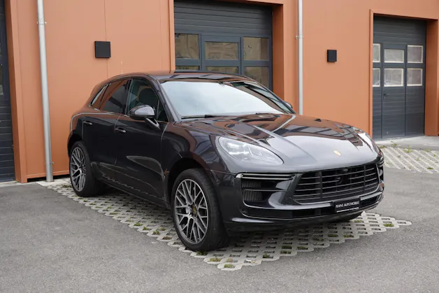 Porsche Macan Turbo PDK - "CH Auto * Pack Chrono * Sièges 18 Pos. * Caméra 360' * Echap. Sport"