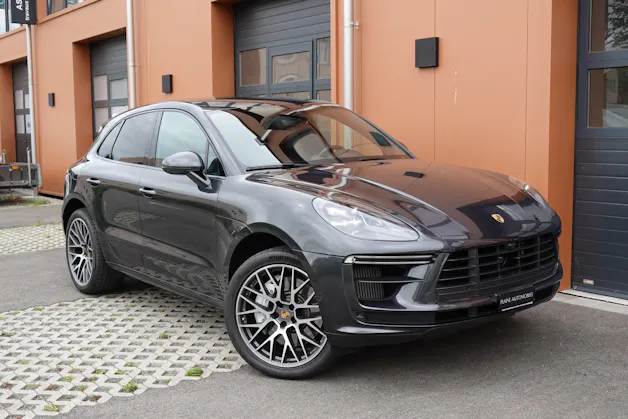 Porsche Macan Turbo PDK - "CH Auto * Pack Chrono * Sièges 18 Pos. * Caméra 360' * Echap. Sport"