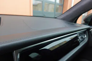 PORSCHE Macan Turbo PDK - "CH Auto * Pack Chrono * Sièges 18 Pos. * Caméra 360' * Echap. Sport"