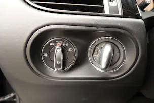 PORSCHE Macan Turbo PDK - "CH Auto * Pack Chrono * Sièges 18 Pos. * Caméra 360' * Echap. Sport"