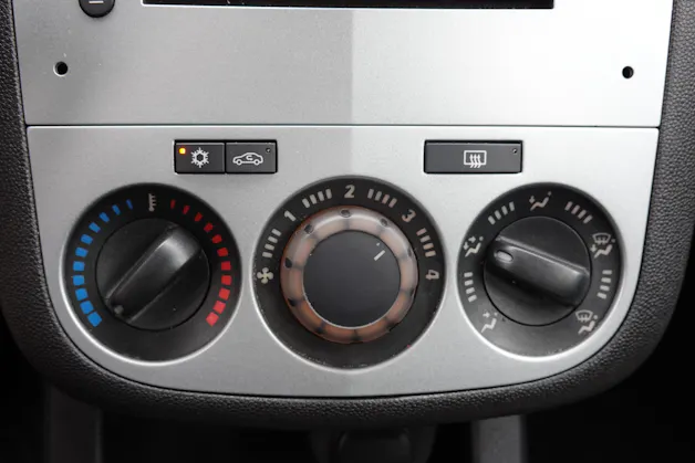 Opel Corsa 1.4 TP -"*CH Vehicule * 8 Pneus * Sieges/Volant chauffants * Capteur stationnement * Tempomat *"