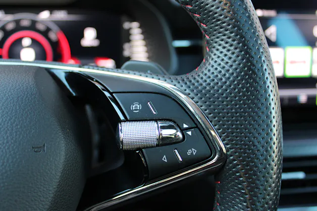 Škoda Kamiq 1.5 TSI ACT Monte Carlo DSG - "Toit Pano * 8 Roues * Tempomat Adapt * Caméra * Son Premium"