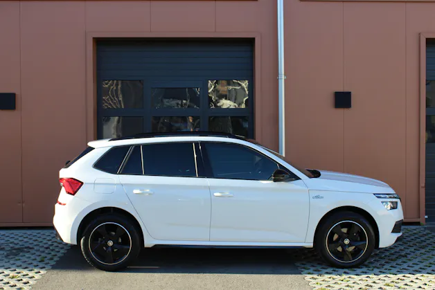 Škoda Kamiq 1.5 TSI ACT Monte Carlo DSG - "Toit Pano * 8 Roues * Tempomat Adapt * Caméra * Son Premium"