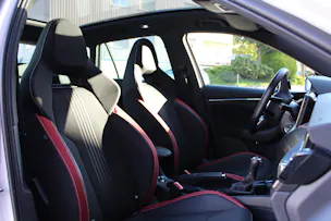 SKODA Kamiq 1.5 TSI ACT Monte Carlo DSG - "Toit Pano * 8 Roues * Tempomat Adapt * Caméra * Son Premium"