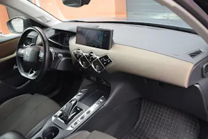 DS Automobiles AUTOMOBILES DS 3 Crossback 1.2 Performance Line EAT8