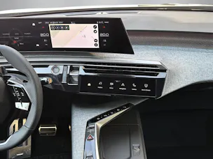 PEUGEOT 3008 e-GT Exclusive AWD