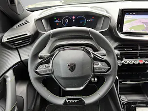 PEUGEOT 2008 1.2 Hybrid 145 GT Exclusive