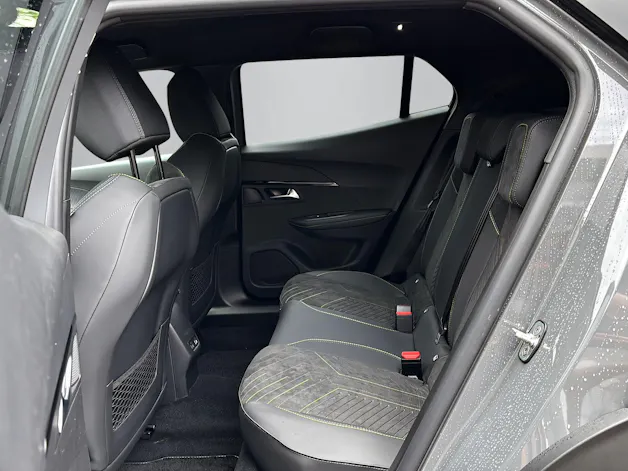 PEUGEOT 2008 1.2 Hybrid 145 GT Exclusive