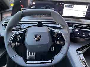 Peugeot 5008 1.2 Hybrid GT