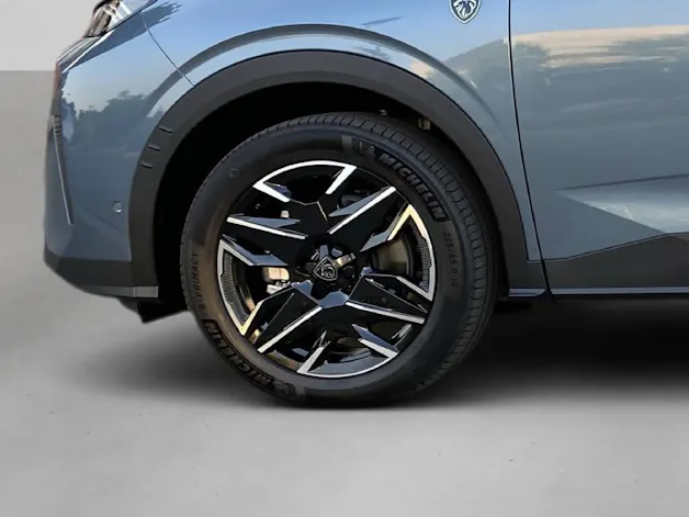 Peugeot 5008 1.2 Hybrid GT
