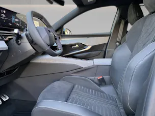 PEUGEOT 5008 Hybrid 145ch e-DCS6 GT