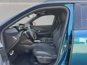 PEUGEOT 2008 Hybrid 145 e-DCS6 GT Exclusive