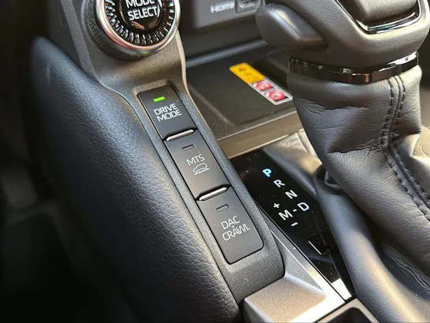 Toyota Land Cruiser 2.8 D 48V Style