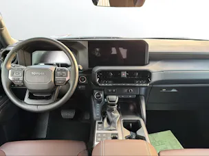 Toyota Land Cruiser 2.8 D 48V Style