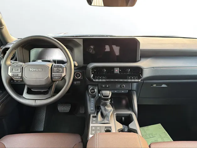 Toyota Land Cruiser 2.8 D 48V Style