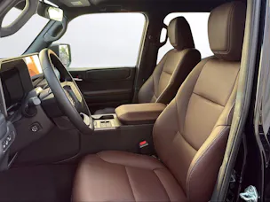 Toyota Land Cruiser 2.8 D 48V Style