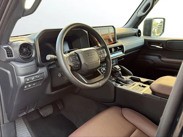 Toyota Land Cruiser 2.8 D 48V Style