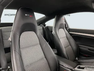 PORSCHE 911 Carrera S
