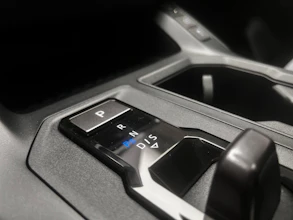 https://vehicle.imgix.net/4414420/8c77a5e0-81e2-4d81-945a-90e6163a5fdf.jpeg