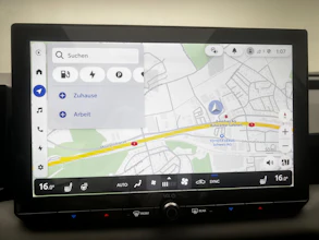 https://vehicle.imgix.net/4414420/922e4d2a-4cfa-4d68-8bda-7c377607e7a4.jpeg
