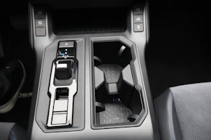 Fahrzeugbild SUZUKI Across 2.5 PHEV Compact Top 4x4