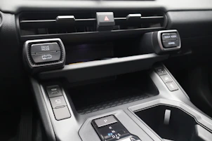 Fahrzeugbild SUZUKI Across 2.5 PHEV Compact Top 4x4