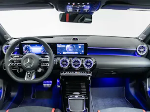 MERCEDES-BENZ A 35 AMG 4MATIC