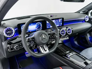 MERCEDES-BENZ A 35 AMG 4MATIC