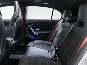 MERCEDES-BENZ A 35 AMG 4MATIC