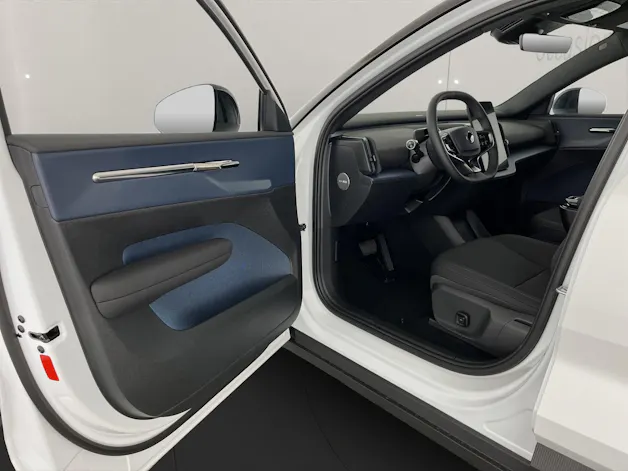 Volvo EX30 CC P8 Ultra AWD