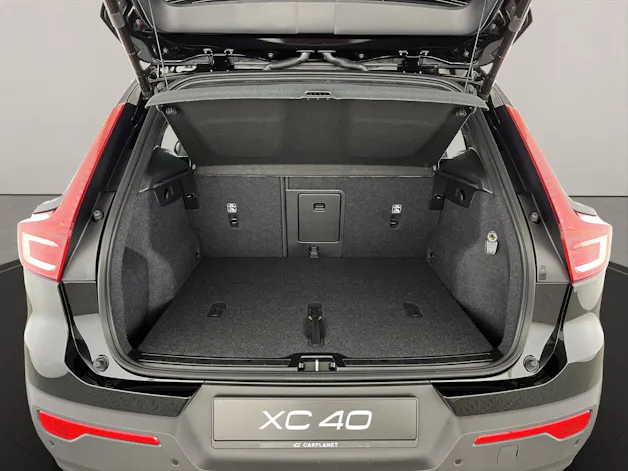 Volvo XC40 2.0 B3 MH Plus Dark