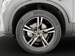 VOLVO XC40 2.0 B3 MH Plus Dark