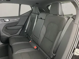 VOLVO XC40 2.0 B3 MH Plus Dark