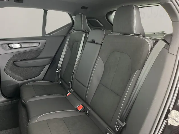 Volvo XC40 2.0 B3 MH Plus Dark
