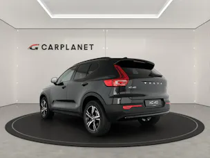 VOLVO XC40 2.0 B3 MH Plus Dark