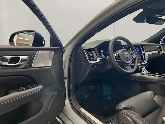 VOLVO V60 2.0 T6 TE Ultra Dark eAWD
