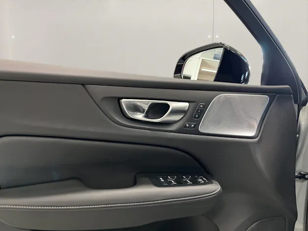 VOLVO V60 2.0 T6 TE Ultra Dark eAWD