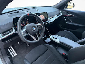 https://vehicle.imgix.net/4414574/09ca9989-8c1d-41e6-ae0b-27da0b8aa7f0.jpg