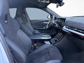 https://vehicle.imgix.net/4414574/7e8da9a1-da8d-4ce8-8090-31afd900e42a.jpg
