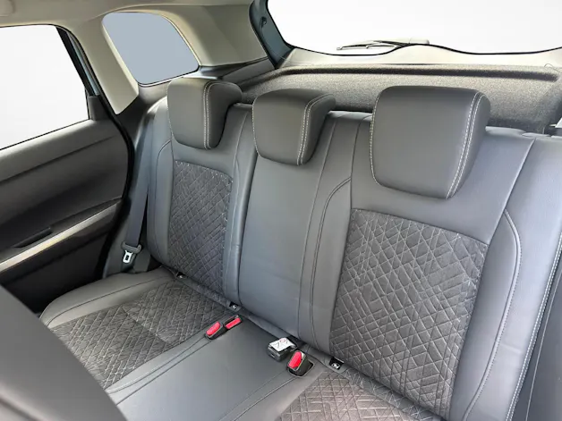 Suzuki Vitara 1.4 T Piz Sulai Top Hybrid 4x4 inkl. Winterräder