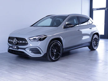 Fahrzeugbild MERCEDES-BENZ GLA 200 Night Star AMG Line