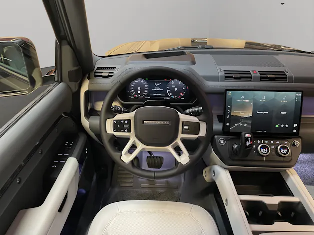 Land Rover Defender 110 3.0 D I6 350 X-Dynamic HSE