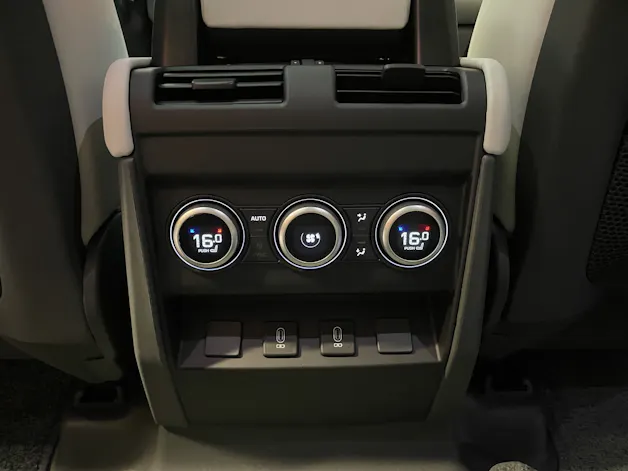 Land Rover Defender 110 3.0 D I6 350 X-Dynamic HSE