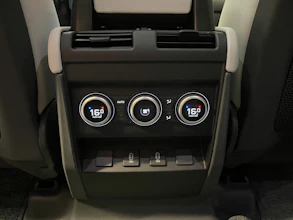 https://vehicle.imgix.net/4414732/af5fde54-ecfd-4c8a-a414-e667e9fa8301.jpg
